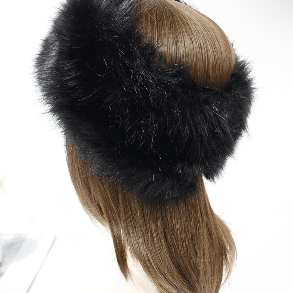 Elegant Black Faux Fur Headband